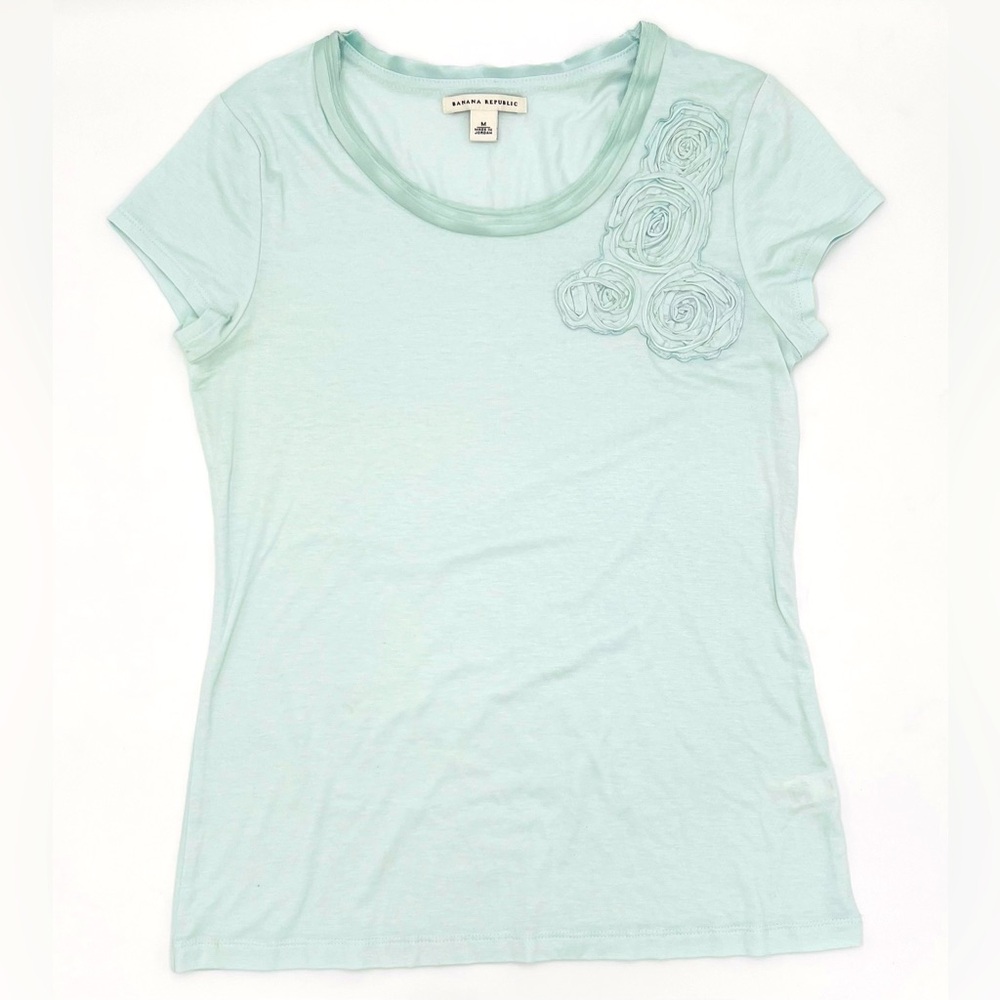 Banana Republic T-shirt embellished with flowers and satin-like trim at neck